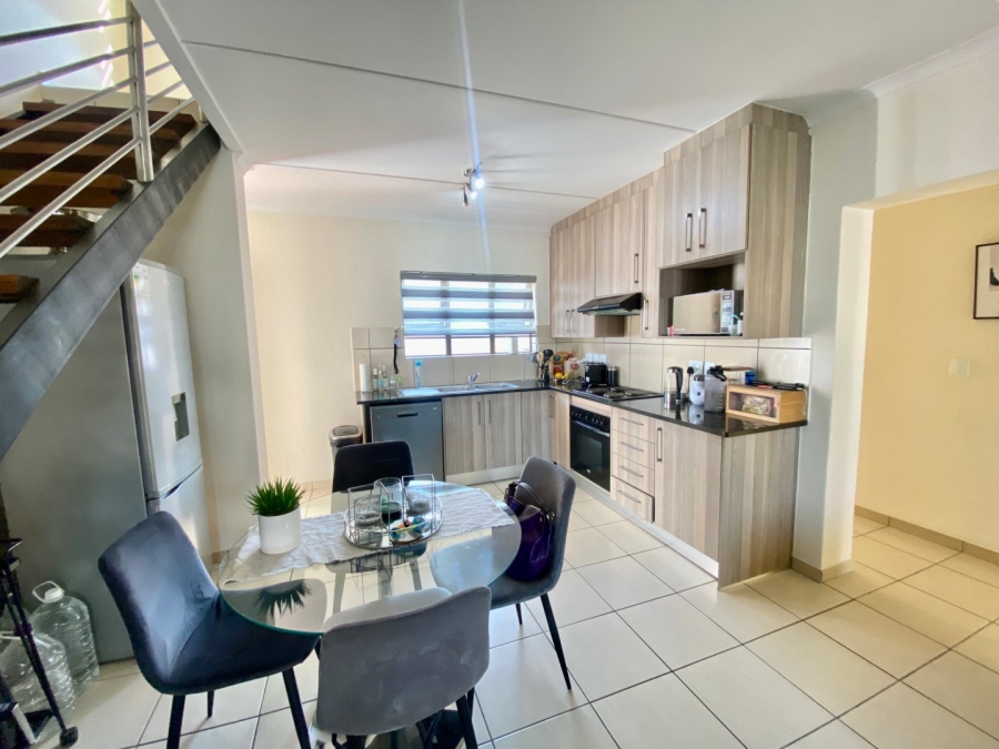 3 Bedroom Property for Sale in Barbeque Downs Gauteng