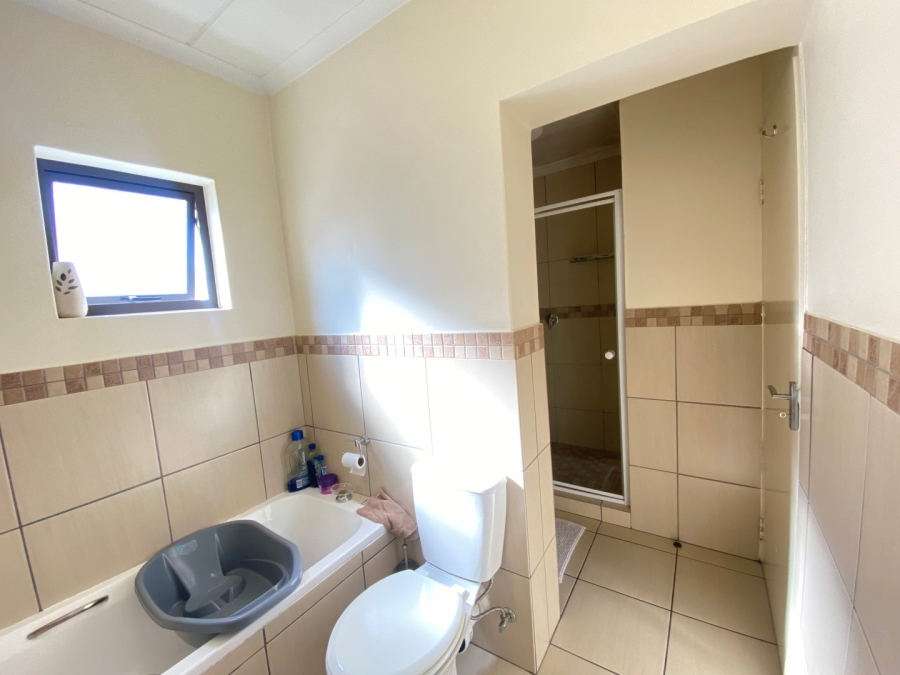 3 Bedroom Property for Sale in Barbeque Downs Gauteng