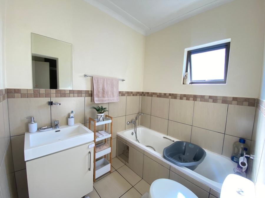 3 Bedroom Property for Sale in Barbeque Downs Gauteng