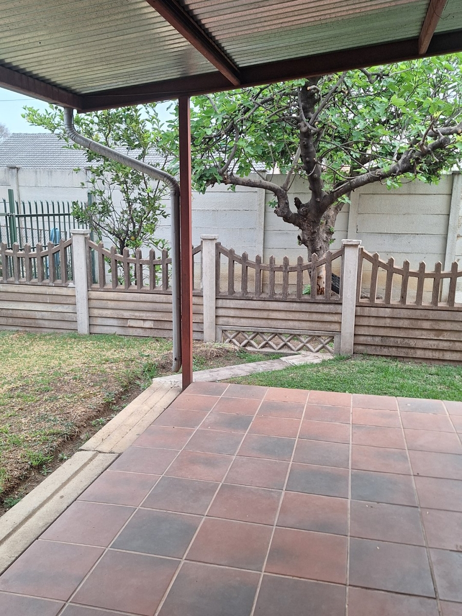 3 Bedroom Property for Sale in Wonderboom South Gauteng
