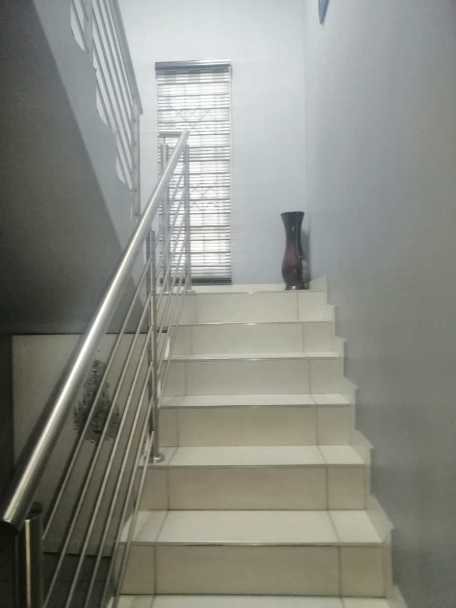 3 Bedroom Property for Sale in Blue Hills Gauteng