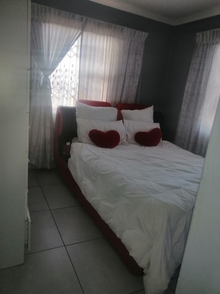 3 Bedroom Property for Sale in Blue Hills Gauteng