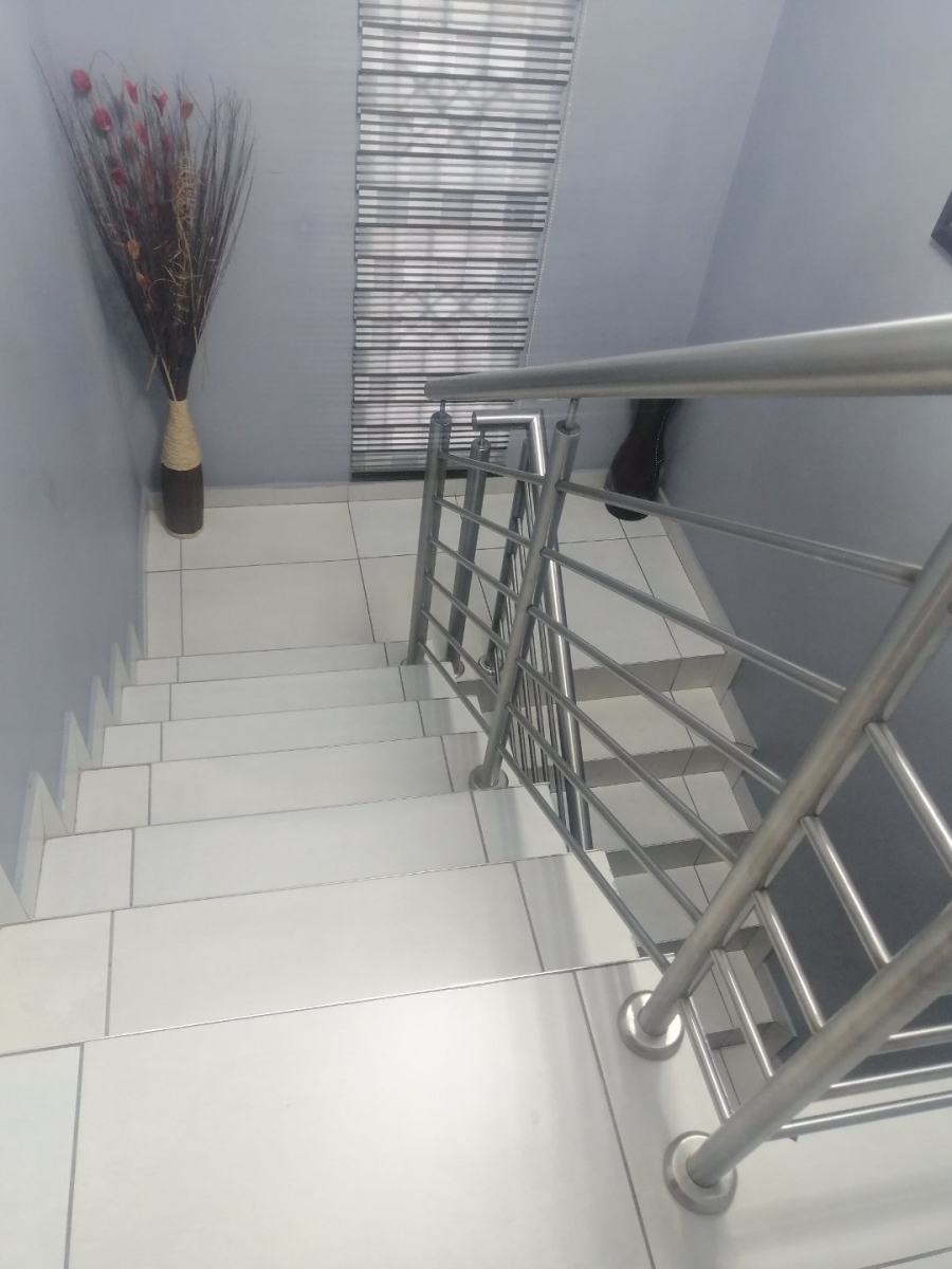 3 Bedroom Property for Sale in Blue Hills Gauteng