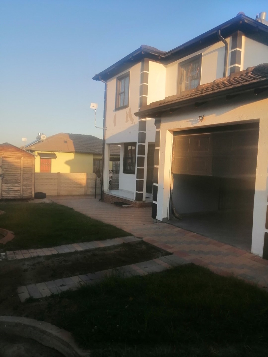 3 Bedroom Property for Sale in Blue Hills Gauteng