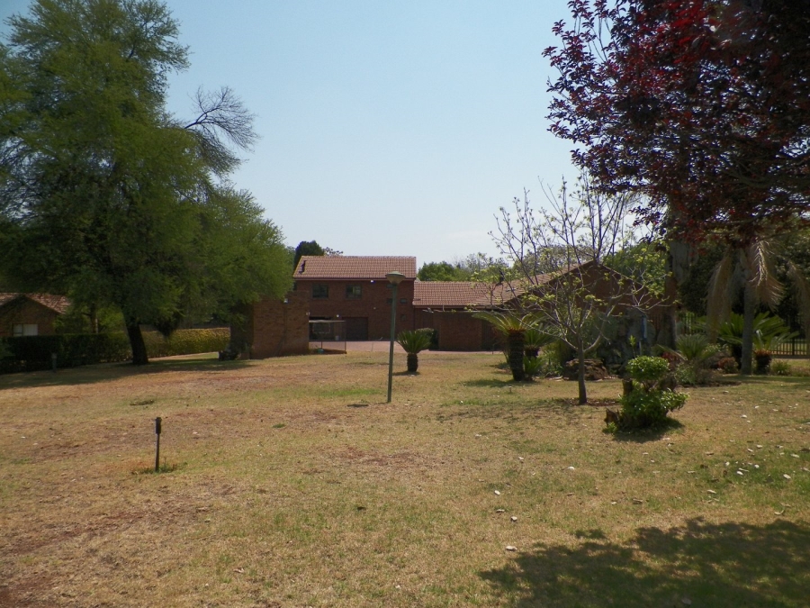 5 Bedroom Property for Sale in Raslouw Gauteng