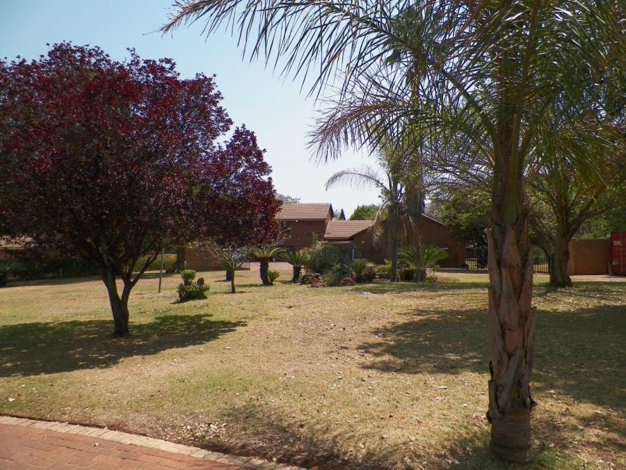 5 Bedroom Property for Sale in Raslouw Gauteng