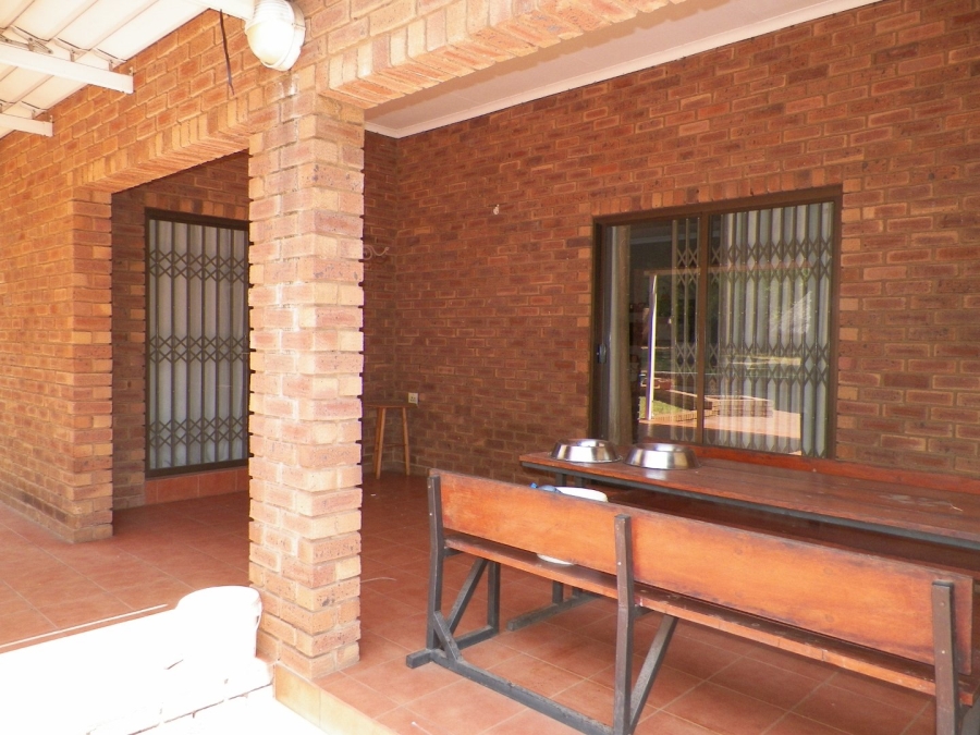 5 Bedroom Property for Sale in Raslouw Gauteng