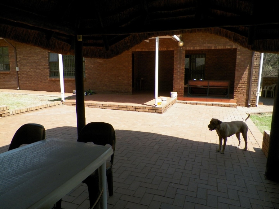 5 Bedroom Property for Sale in Raslouw Gauteng
