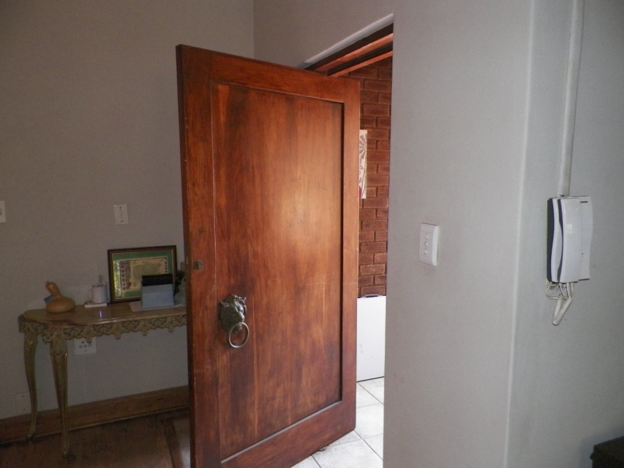 5 Bedroom Property for Sale in Raslouw Gauteng
