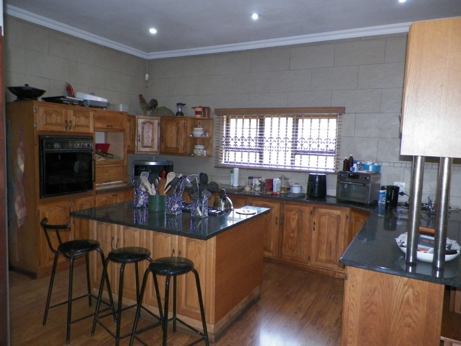 5 Bedroom Property for Sale in Raslouw Gauteng