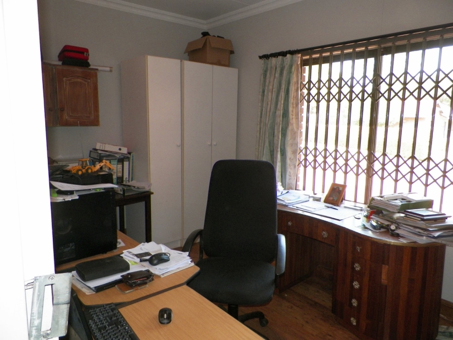 5 Bedroom Property for Sale in Raslouw Gauteng
