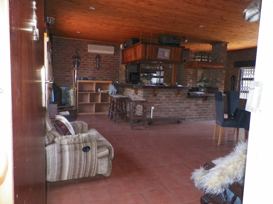 5 Bedroom Property for Sale in Raslouw Gauteng