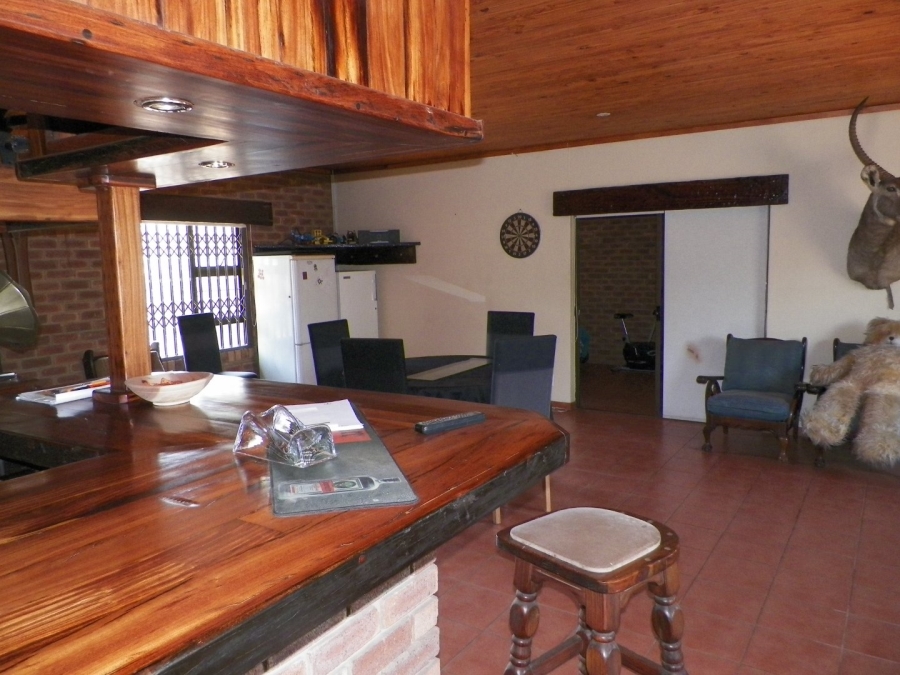 5 Bedroom Property for Sale in Raslouw Gauteng