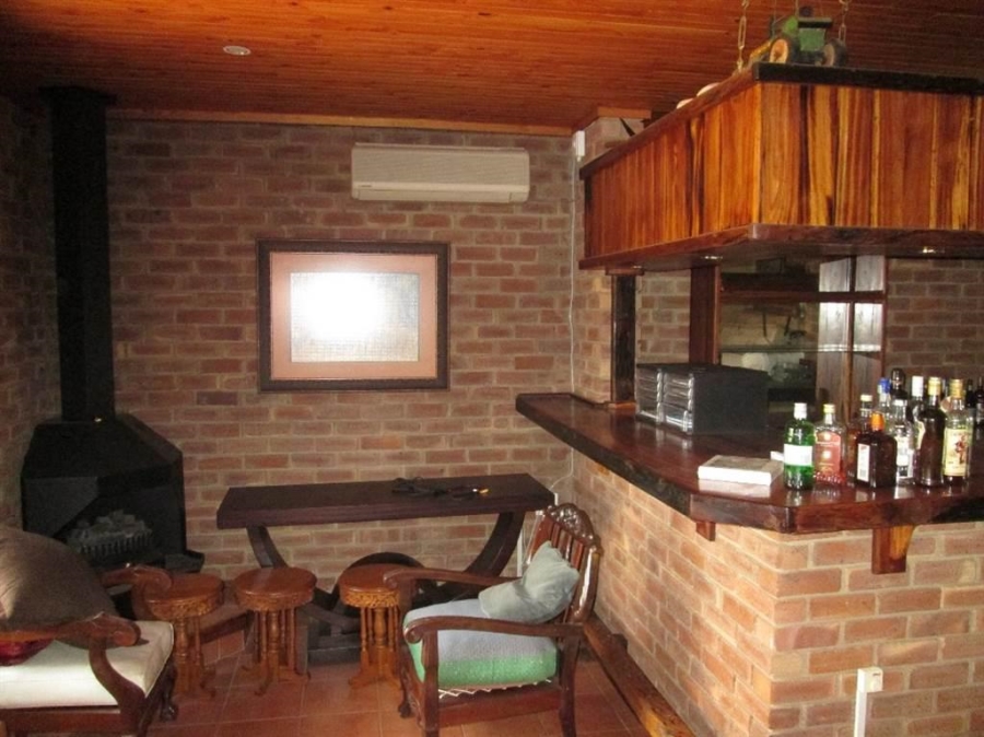 5 Bedroom Property for Sale in Raslouw Gauteng