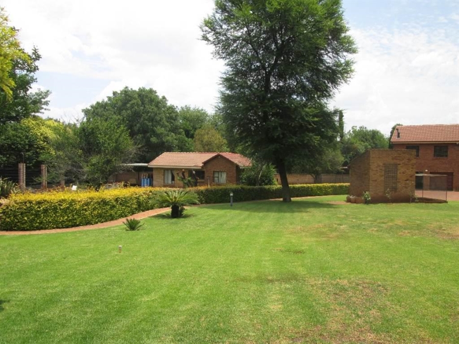 5 Bedroom Property for Sale in Raslouw Gauteng