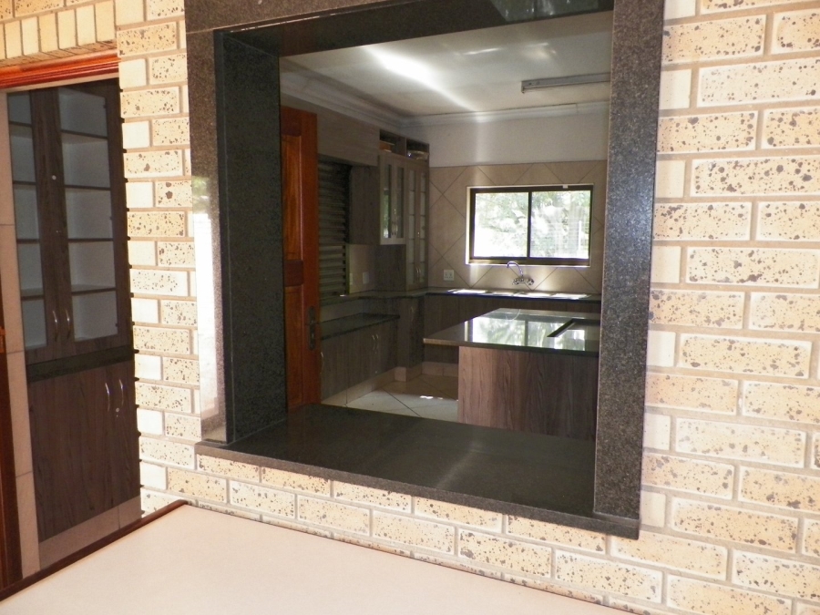 5 Bedroom Property for Sale in Raslouw Gauteng