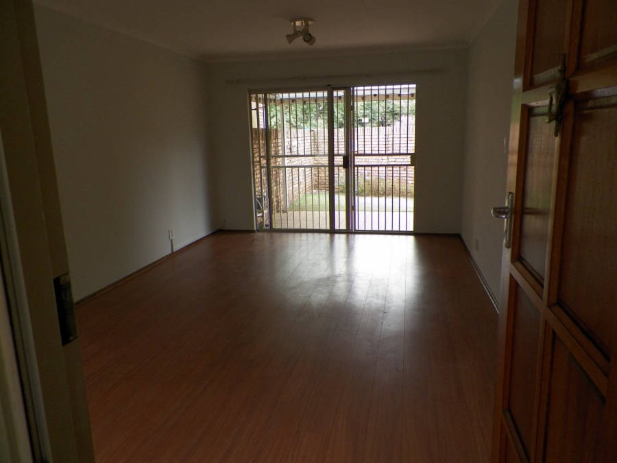 2 Bedroom Property for Sale in Wierdaglen Estate Gauteng