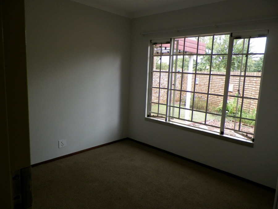 2 Bedroom Property for Sale in Wierdaglen Estate Gauteng