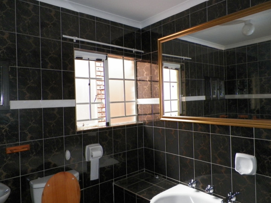 2 Bedroom Property for Sale in Wierdaglen Estate Gauteng