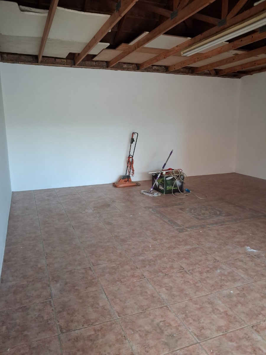 2 Bedroom Property for Sale in Wierdaglen Estate Gauteng