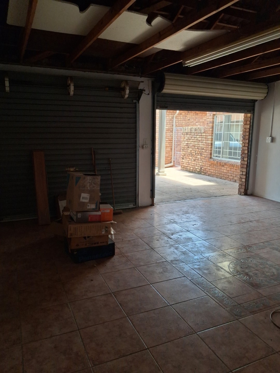 2 Bedroom Property for Sale in Wierdaglen Estate Gauteng