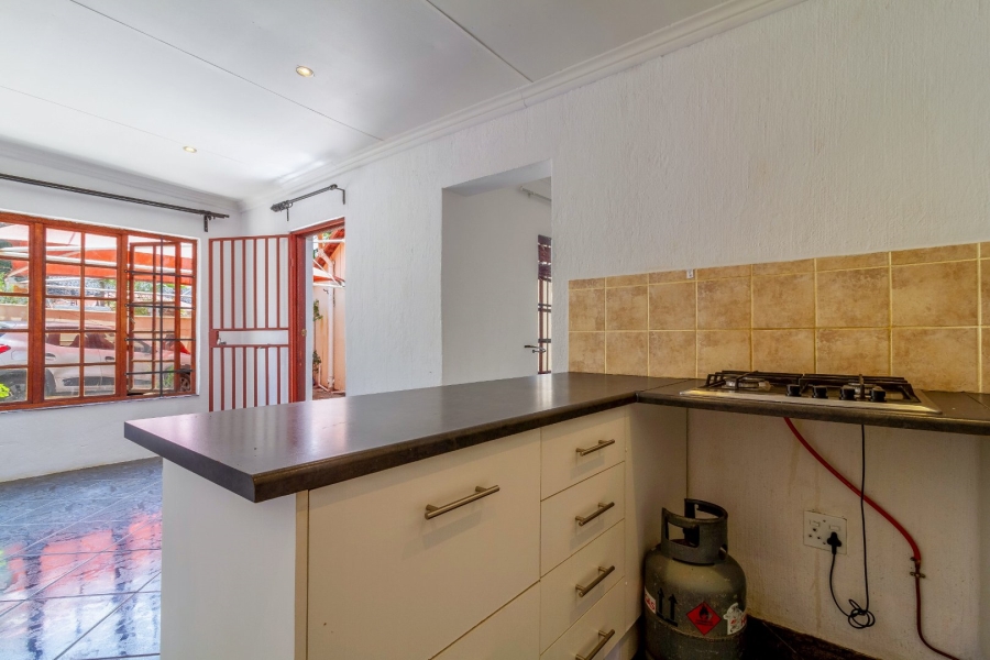 To Let 1 Bedroom Property for Rent in Northwold Gardens Gauteng