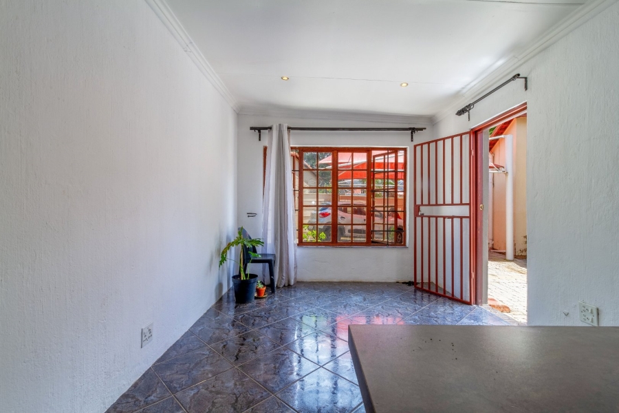 To Let 1 Bedroom Property for Rent in Northwold Gardens Gauteng