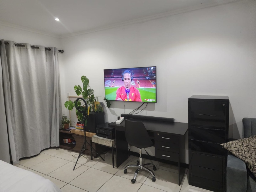 To Let  Bedroom Property for Rent in Sunninghill Gauteng