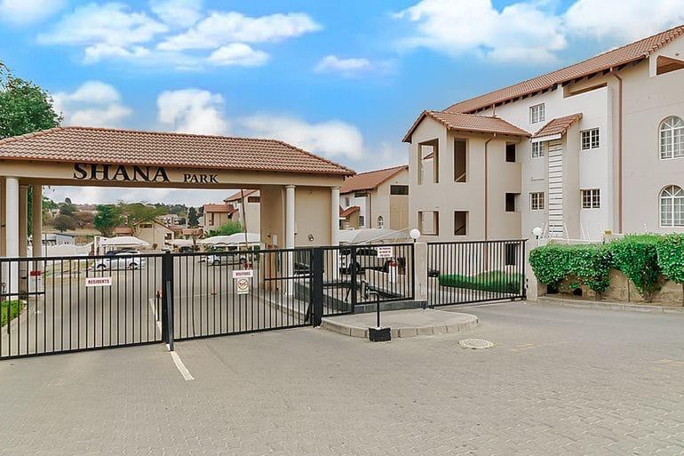 2 Bedroom Property for Sale in Carlswald Gauteng
