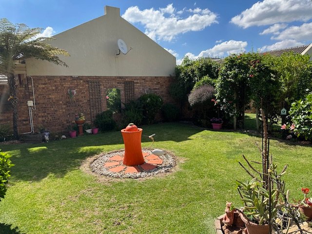 2 Bedroom Property for Sale in Wilgeheuwel Gauteng