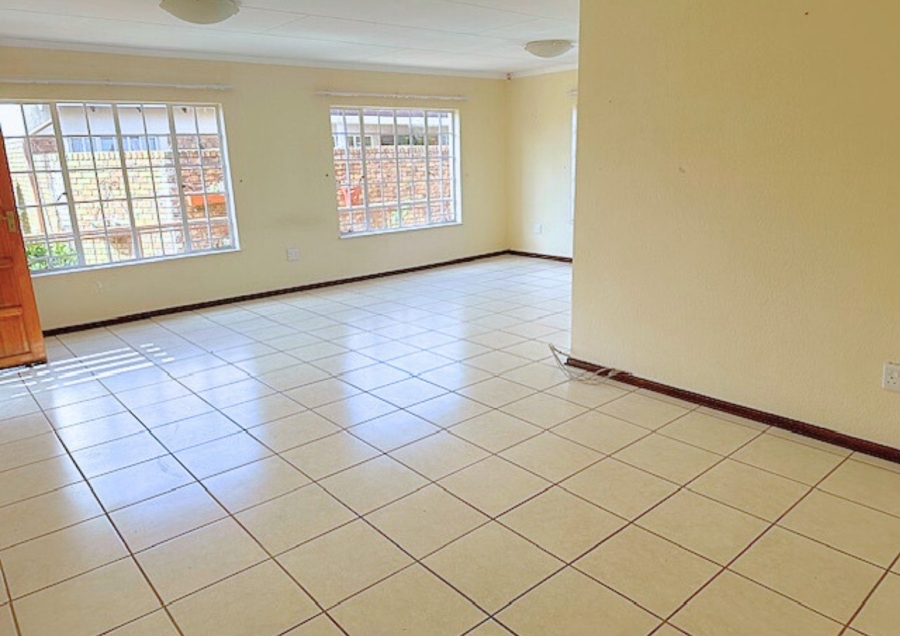 2 Bedroom Property for Sale in Wilgeheuwel Gauteng