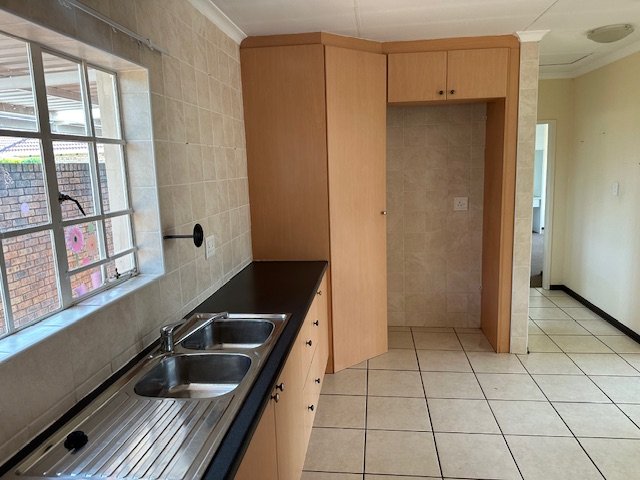2 Bedroom Property for Sale in Wilgeheuwel Gauteng