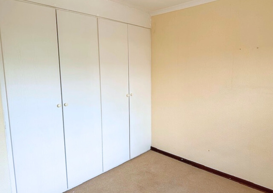 2 Bedroom Property for Sale in Wilgeheuwel Gauteng