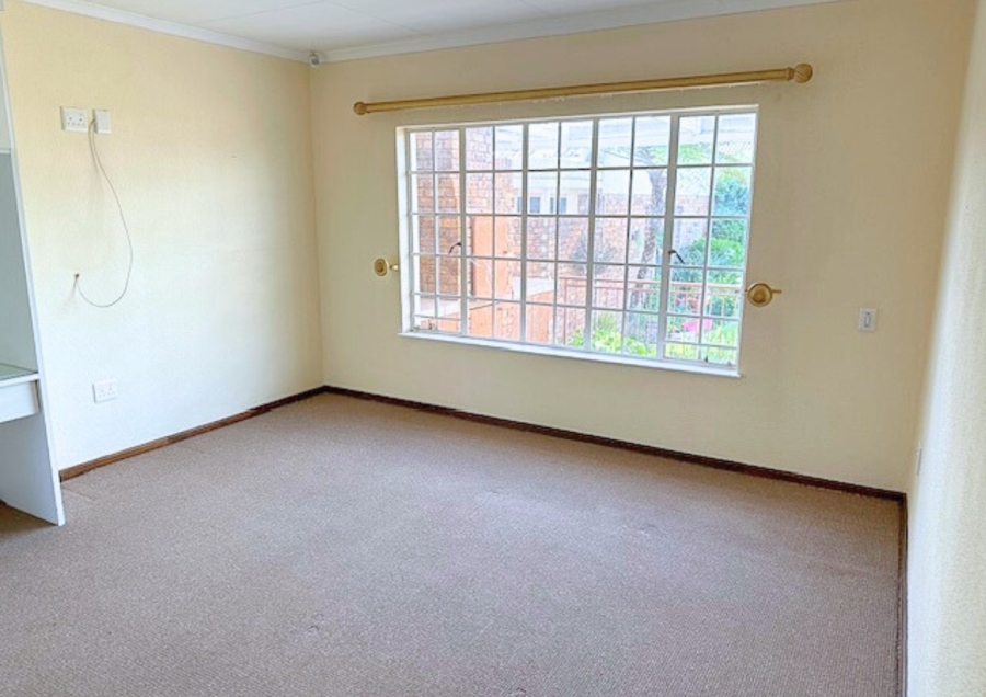 2 Bedroom Property for Sale in Wilgeheuwel Gauteng