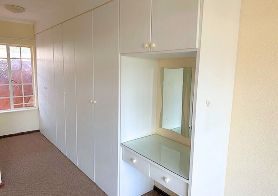 2 Bedroom Property for Sale in Wilgeheuwel Gauteng