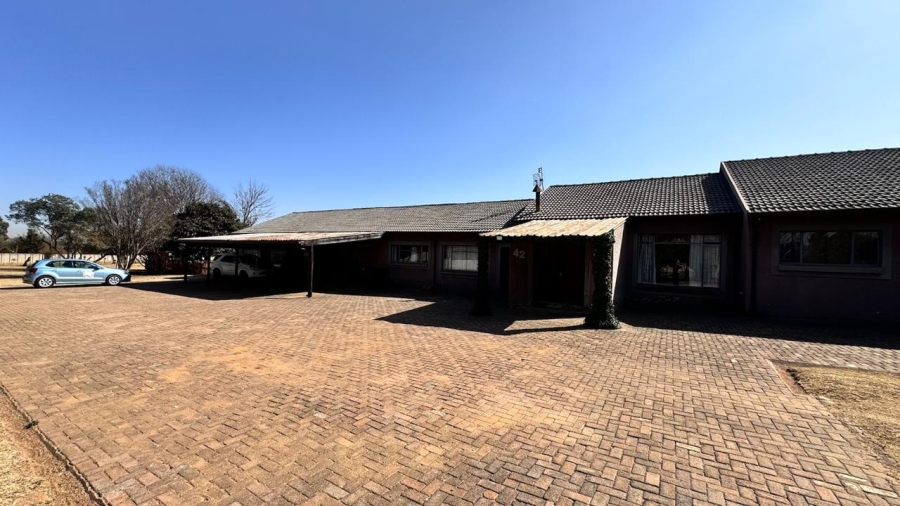 7 Bedroom Property for Sale in Bapsfontein Gauteng