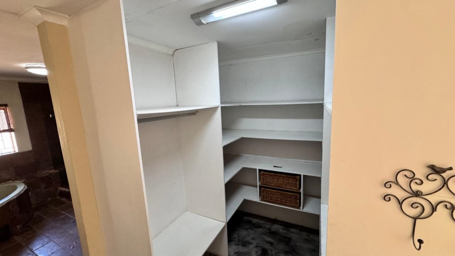 7 Bedroom Property for Sale in Bapsfontein Gauteng