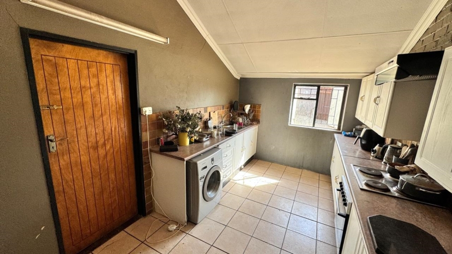 7 Bedroom Property for Sale in Bapsfontein Gauteng