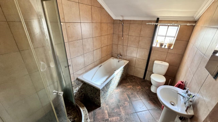 7 Bedroom Property for Sale in Bapsfontein Gauteng