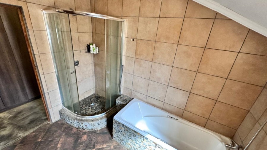 7 Bedroom Property for Sale in Bapsfontein Gauteng