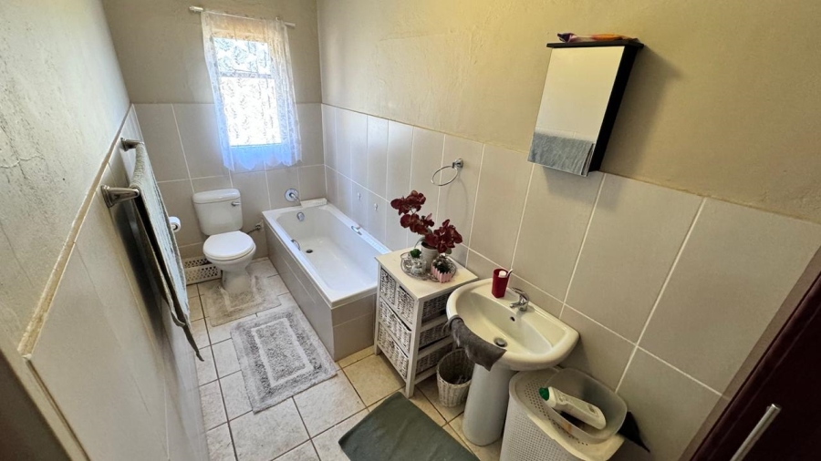 7 Bedroom Property for Sale in Bapsfontein Gauteng