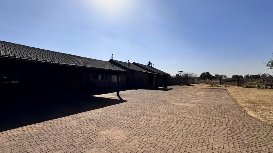7 Bedroom Property for Sale in Bapsfontein Gauteng