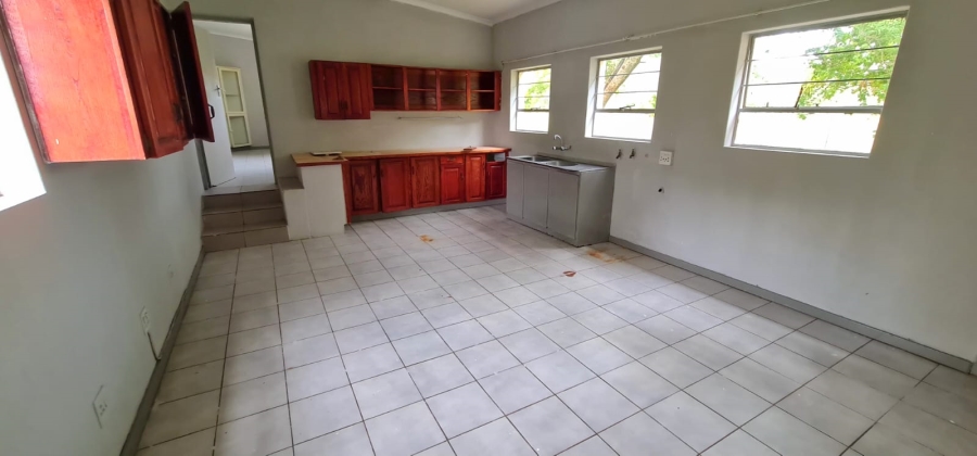 To Let Commercial Property for Rent in Boekenhoutskloof and surround Gauteng