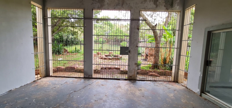 To Let Commercial Property for Rent in Boekenhoutskloof and surround Gauteng