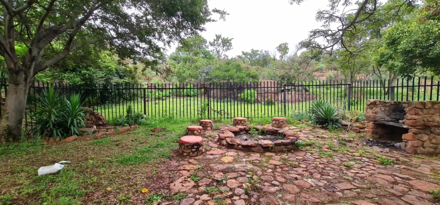 To Let Commercial Property for Rent in Boekenhoutskloof and surround Gauteng