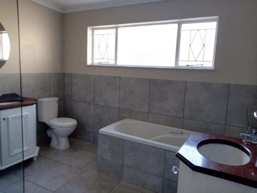 5 Bedroom Property for Sale in Silverton Gauteng