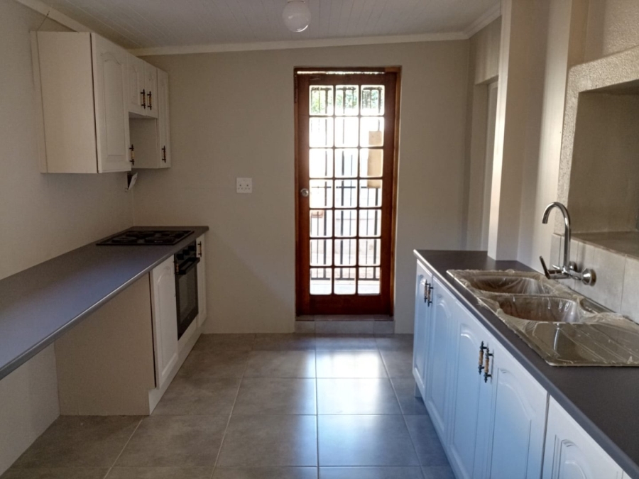5 Bedroom Property for Sale in Silverton Gauteng