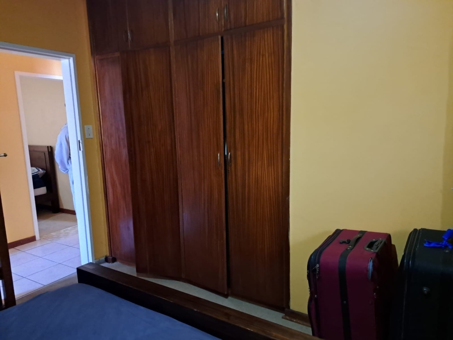 8 Bedroom Property for Sale in Waterkloof Ridge Gauteng