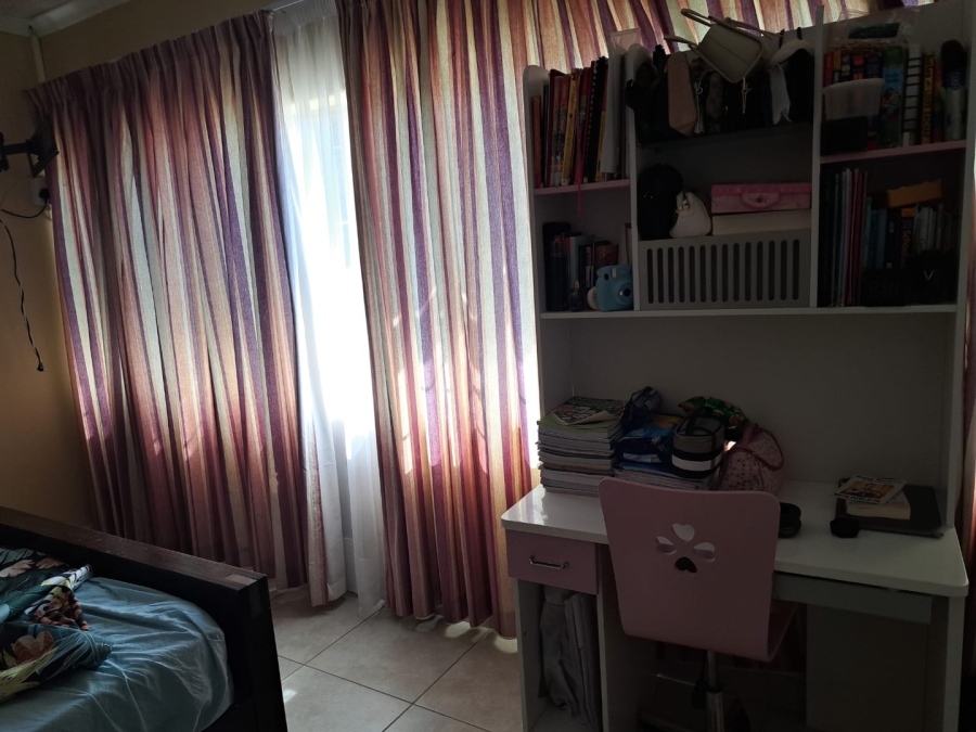 8 Bedroom Property for Sale in Waterkloof Ridge Gauteng