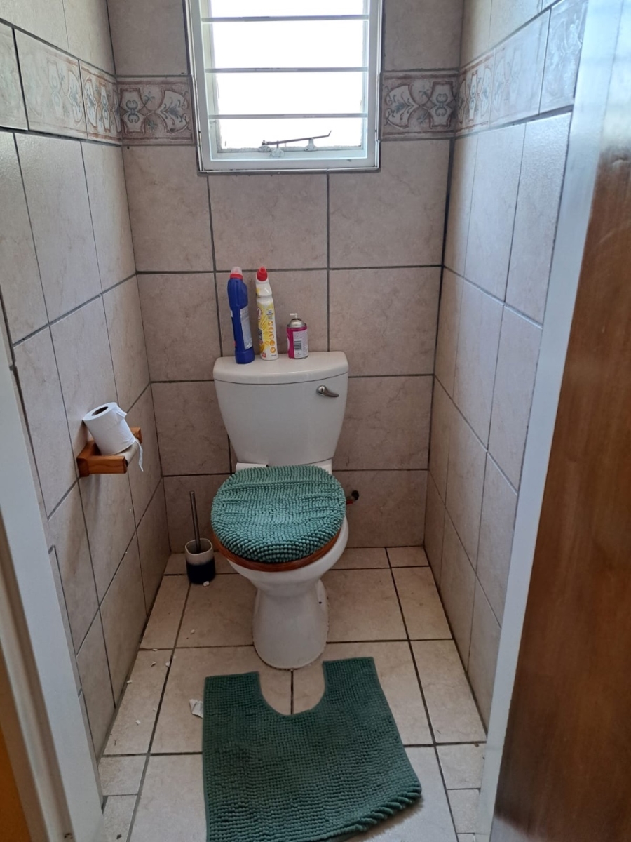 8 Bedroom Property for Sale in Waterkloof Ridge Gauteng